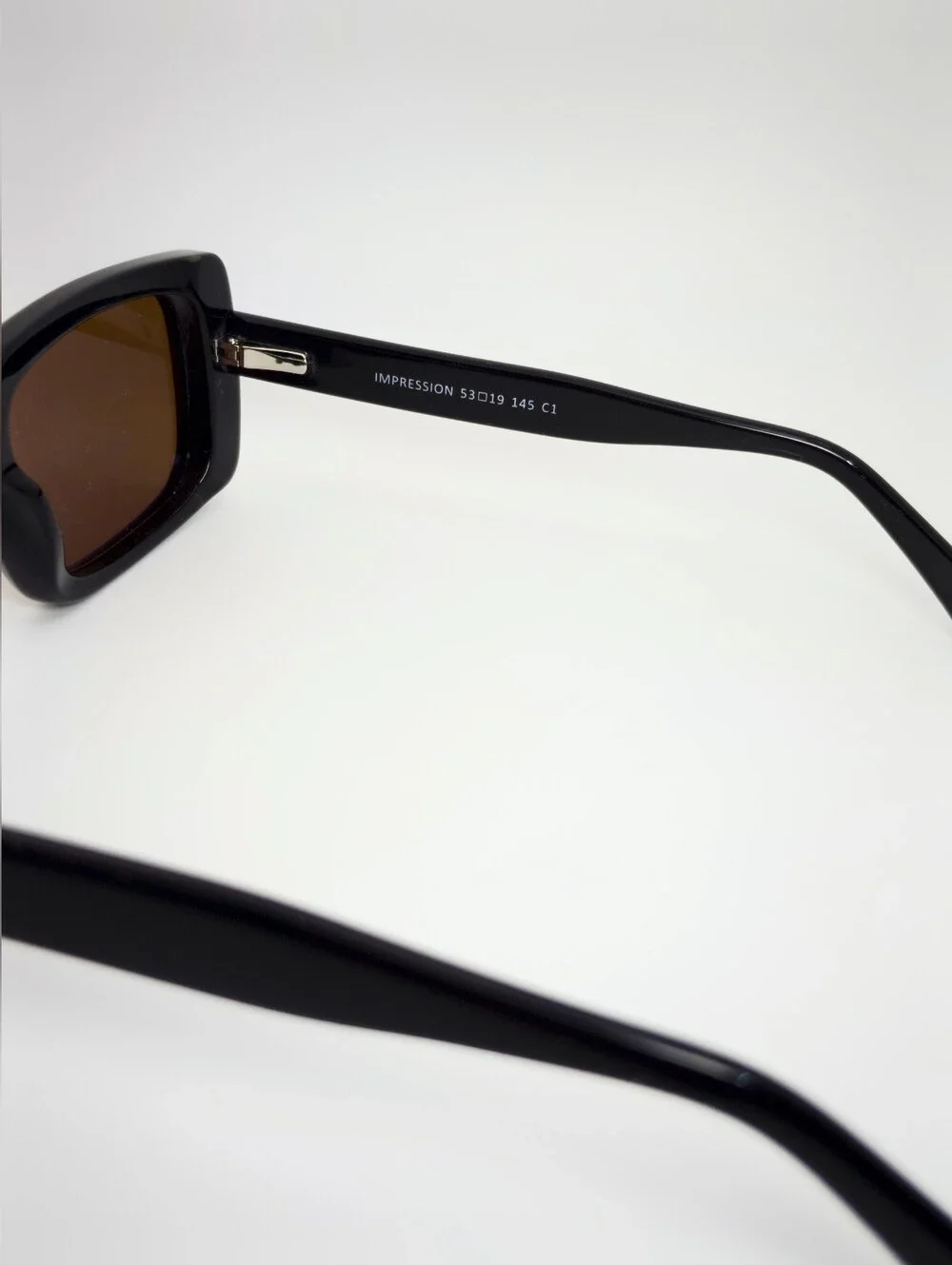 Impression. Classic Rectangular Women’s  Eyewear. Bold Thick Front.